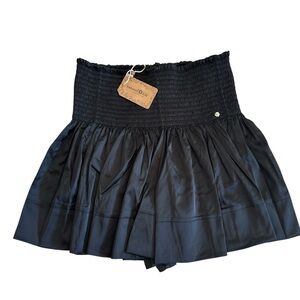 Natural Life Daisy Smocked Waistband Flowy Shorts Size S